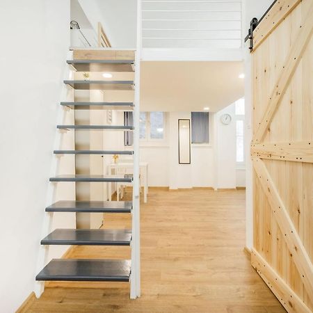 V12 Apartments Budapest Luaran gambar