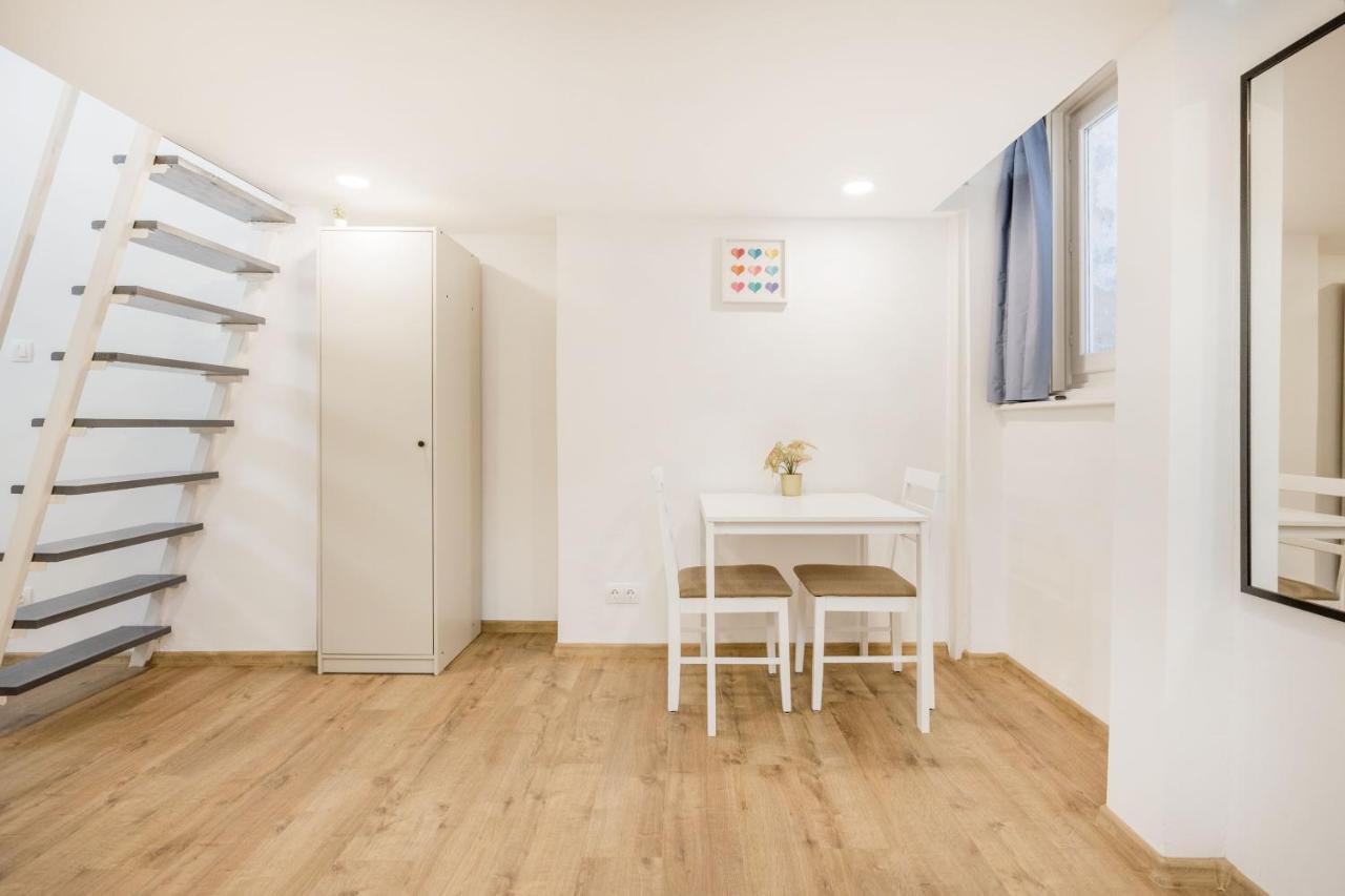V12 Apartments Budapest Luaran gambar