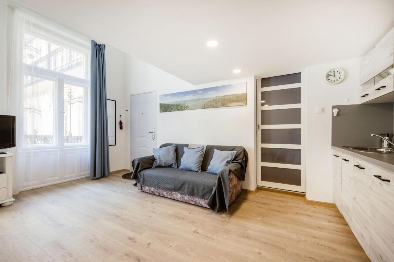 V12 Apartments Budapest Luaran gambar