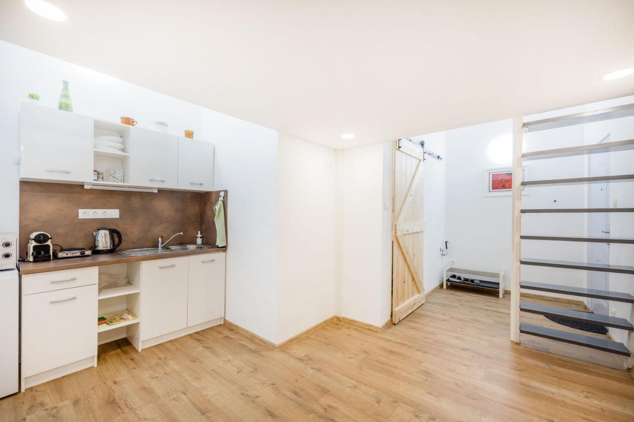 V12 Apartments Budapest Luaran gambar